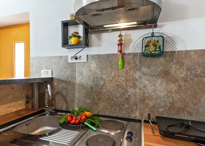 Andriana House Vikendica *